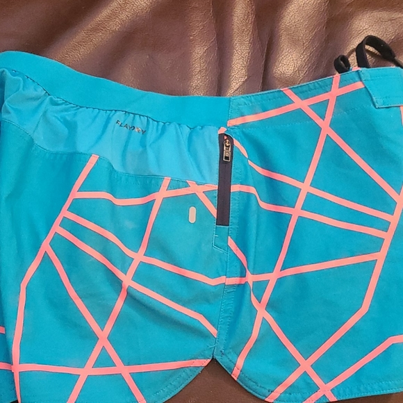 Reebok shorts - Picture 3 of 3